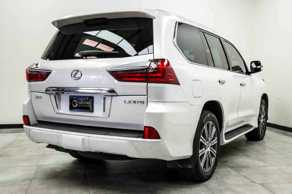 Used 2018 Lexus LX 570 4WD image 13