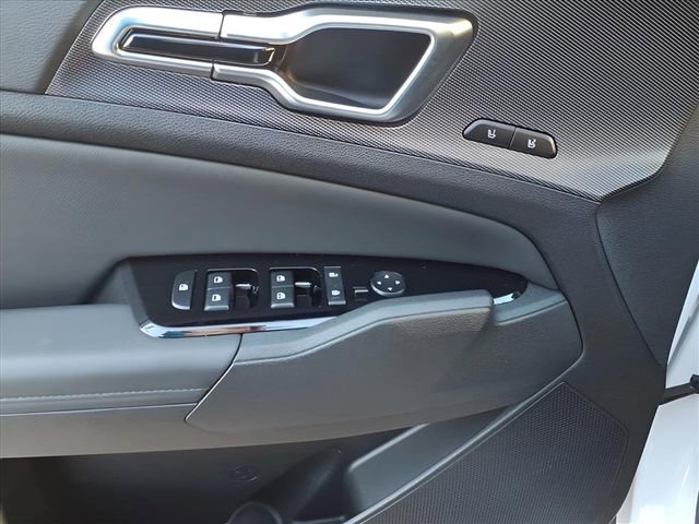 Used 2025 Kia Sportage SX image 20