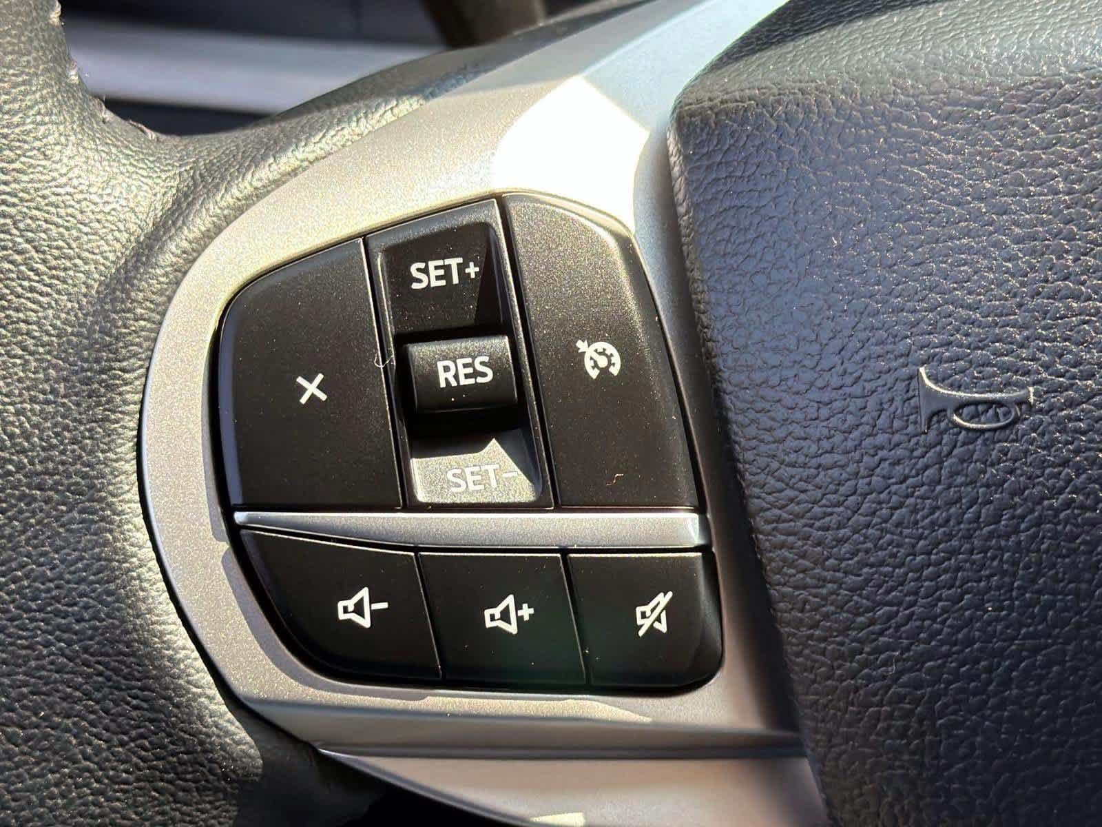 Used 2023 Ford Explorer XLT w/ Equipment Group 202A AWD/4WD image 20