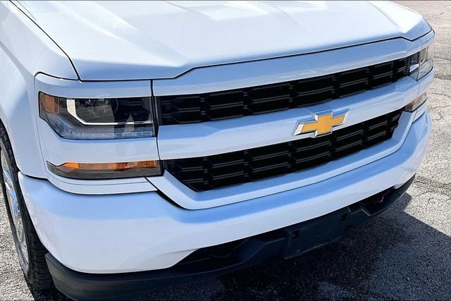 Used 2018 Chevrolet Silverado 1500 Custom w/ Custom Value Package image 34