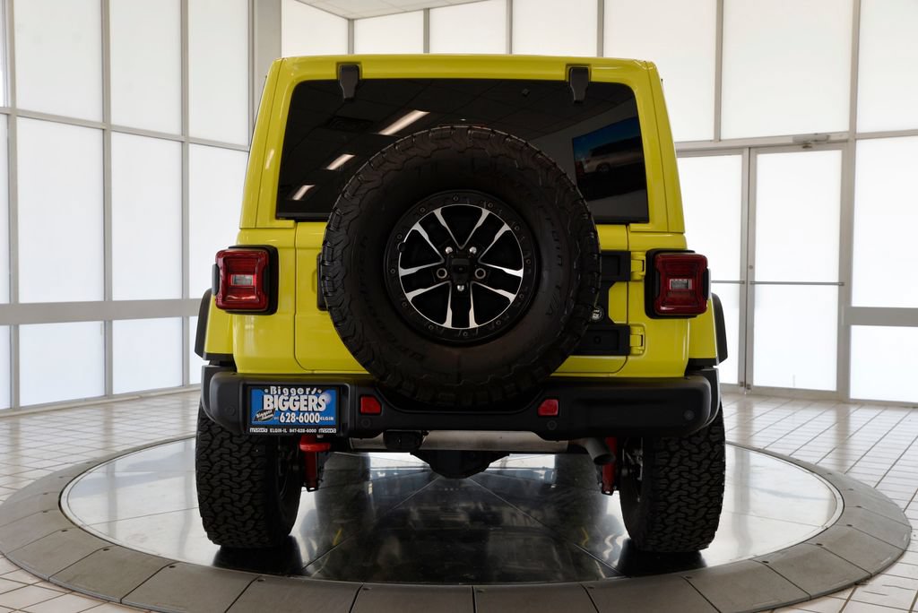Used 2024 Jeep Wrangler Unlimited Rubicon AWD/4WD image 7