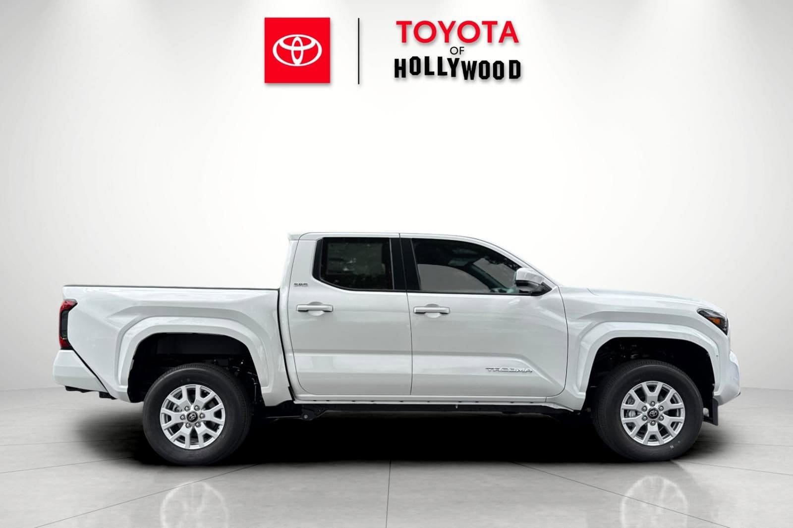 New 2026 Toyota Tacoma SR5 RWD image 3