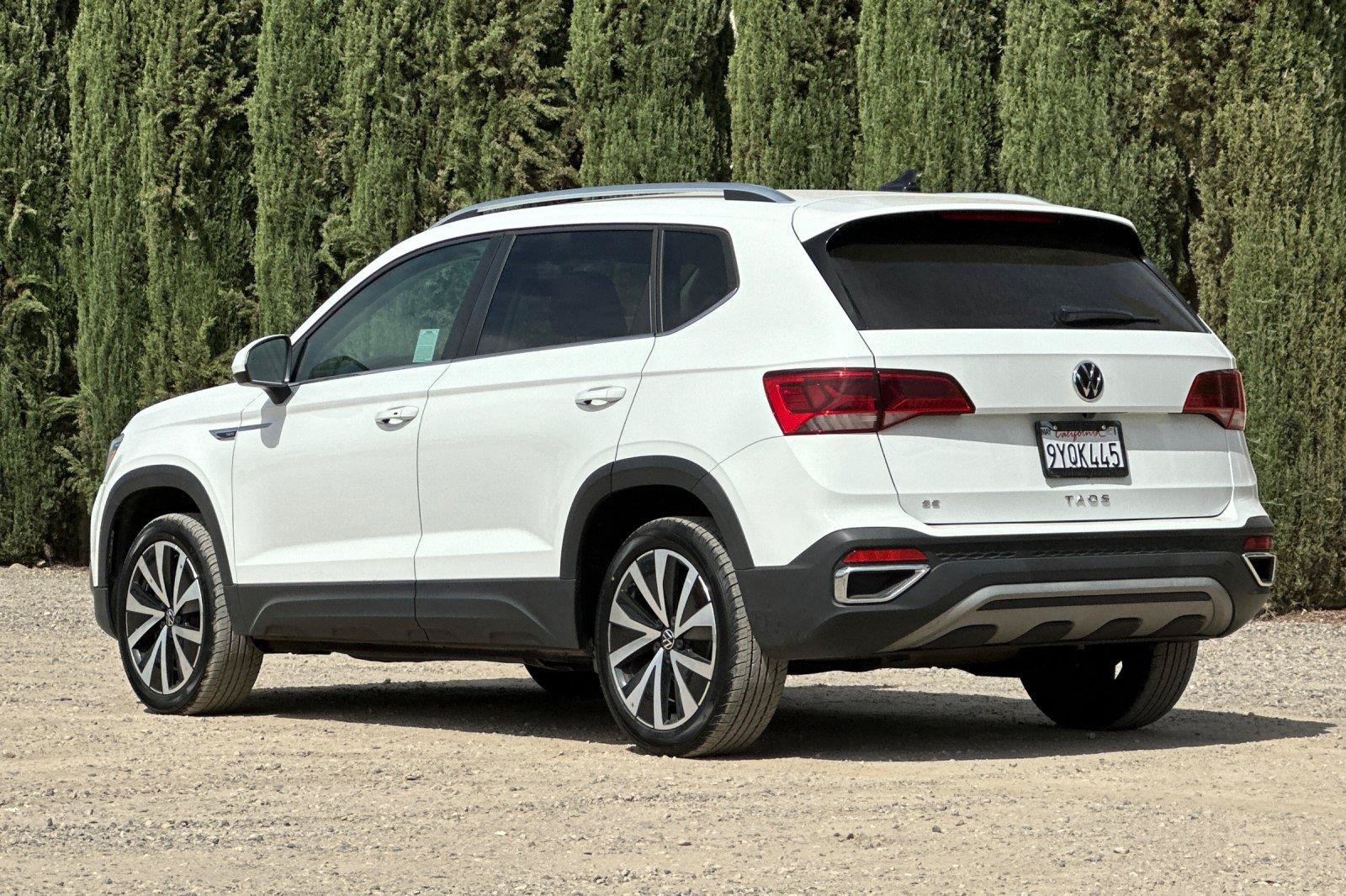 Certified 2024 Volkswagen Taos SE FWD image 5