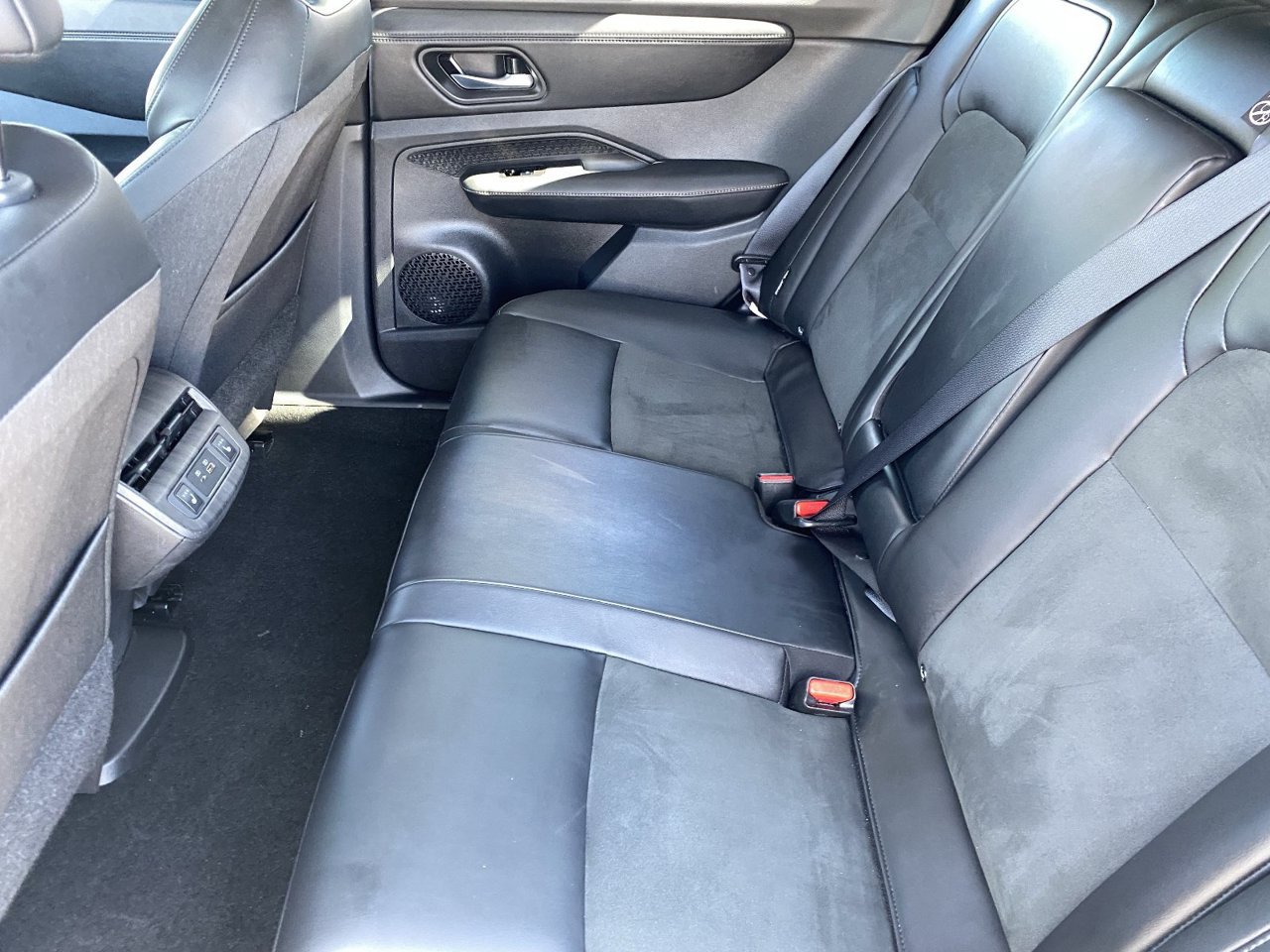 Certified 2024 Nissan Ariya FWD image 14