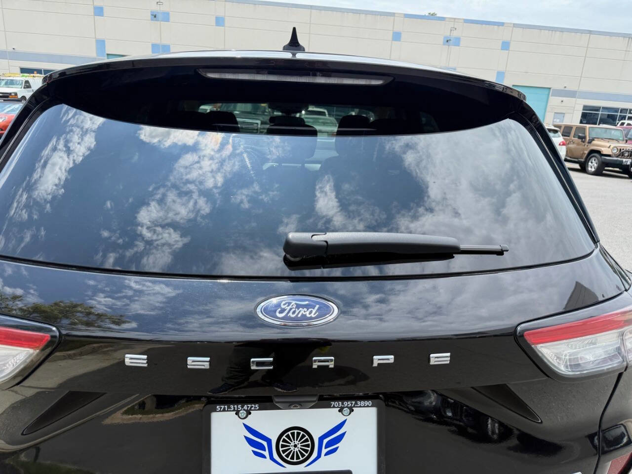 Used 2020 Ford Escape SEL image 11