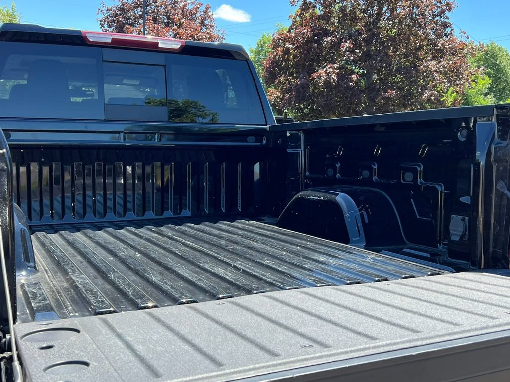 Used 2021 Chevrolet Silverado 1500 LT Trail Boss w/ Convenience Package II AWD/4WD image 8