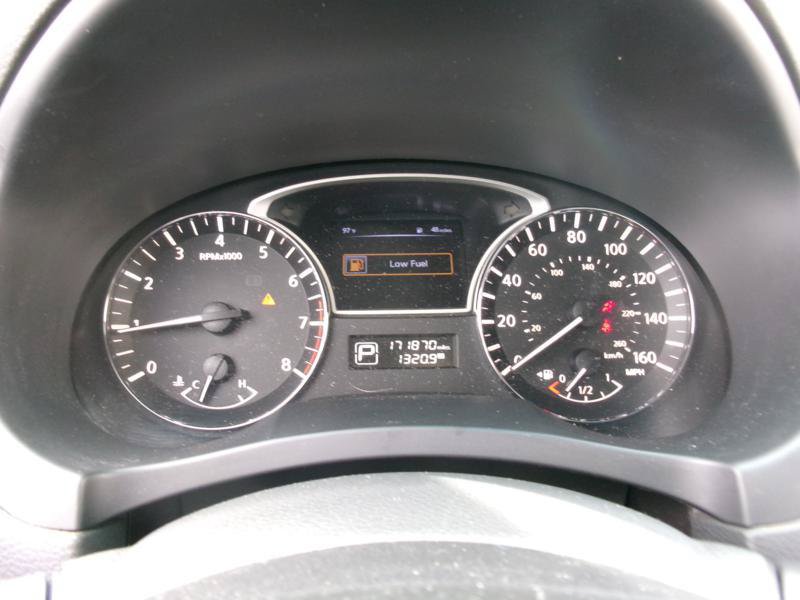 Used 2015 Nissan Altima 2.5 S w/ Sport Value Package FWD image 14