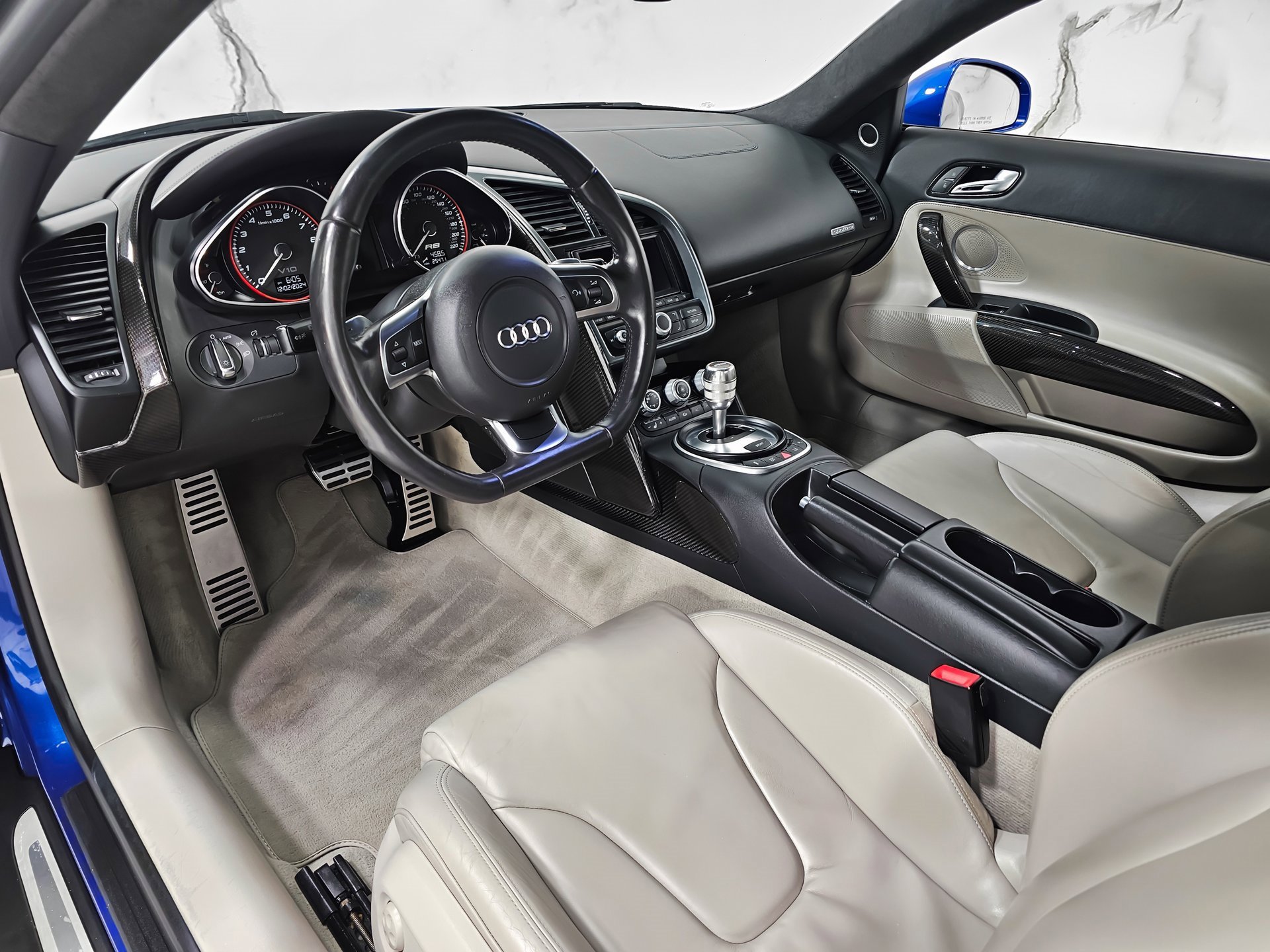 Used 2010 Audi R8 V10 image 24