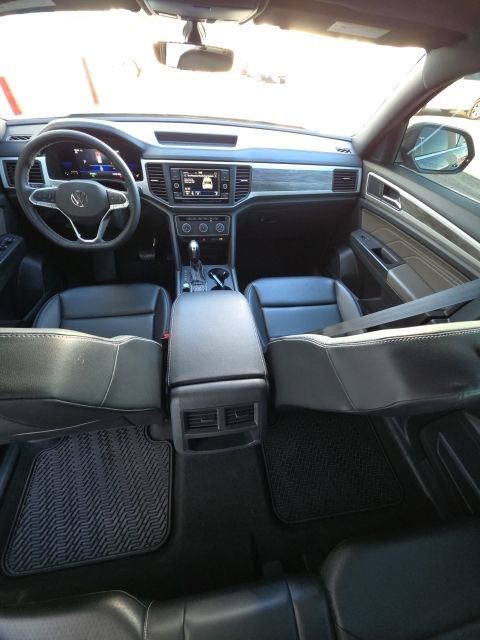 Used 2022 Volkswagen Atlas Cross Sport SE image 12