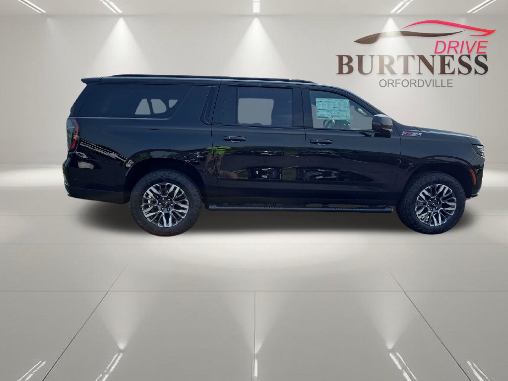 New 2026 Chevrolet Suburban Z71 w/ Comfort Package AWD/4WD image 8