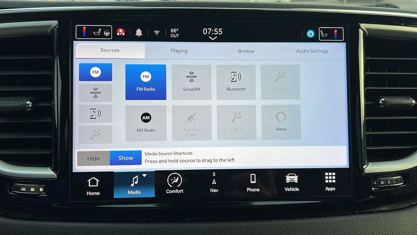 Used 2022 Chrysler Voyager LX image 25