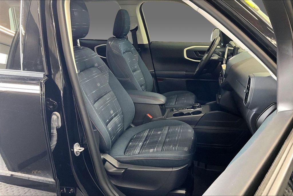 Used 2025 Ford Bronco Sport Heritage w/ Convenience Package image 4