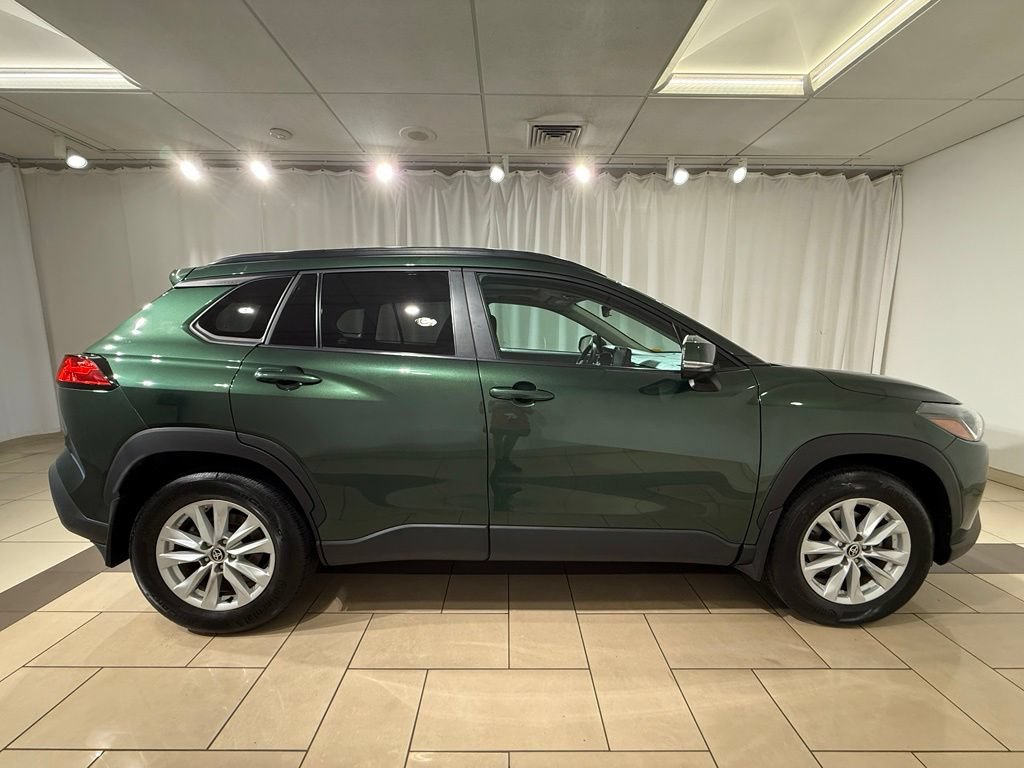 Certified 2022 Toyota Corolla Cross LE w/ Moonroof Package AWD/4WD image 6