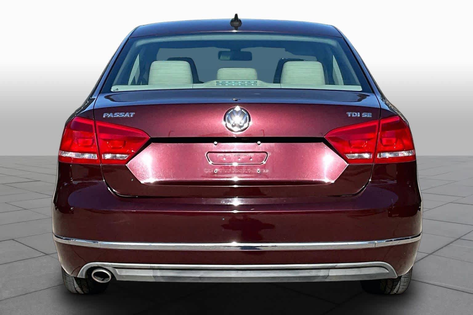 Used 2014 Volkswagen Passat TDI SE FWD image 5