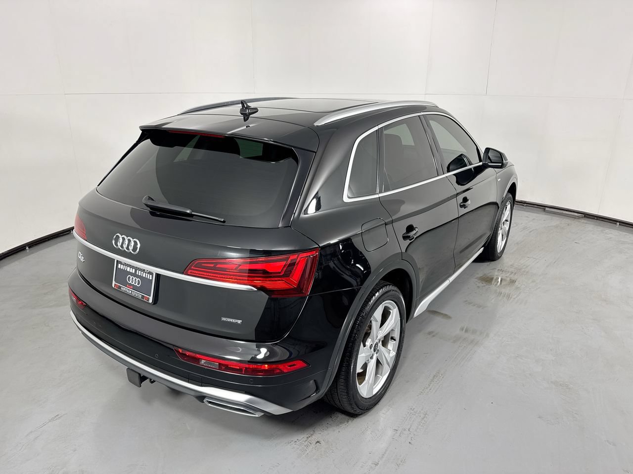 Used 2023 Audi Q5 2.0T Premium Plus w/ Premium Plus Package AWD/4WD image 7