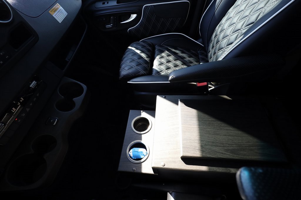 Used 2023 Mercedes-Benz Sprinter 3500 image 31