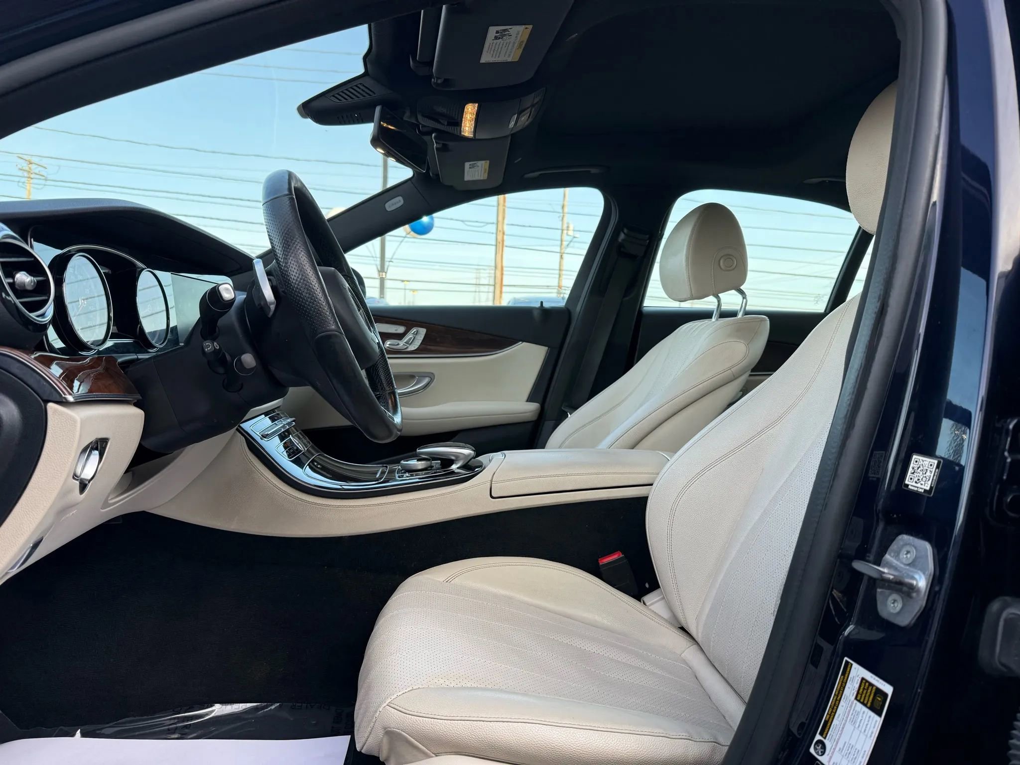 Used 2018 Mercedes-Benz E 300 4MATIC image 19