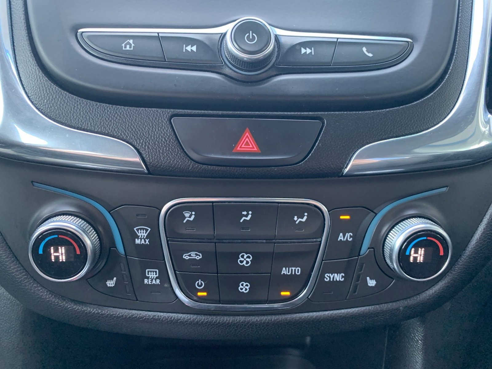 Used 2019 Chevrolet Equinox LT image 25