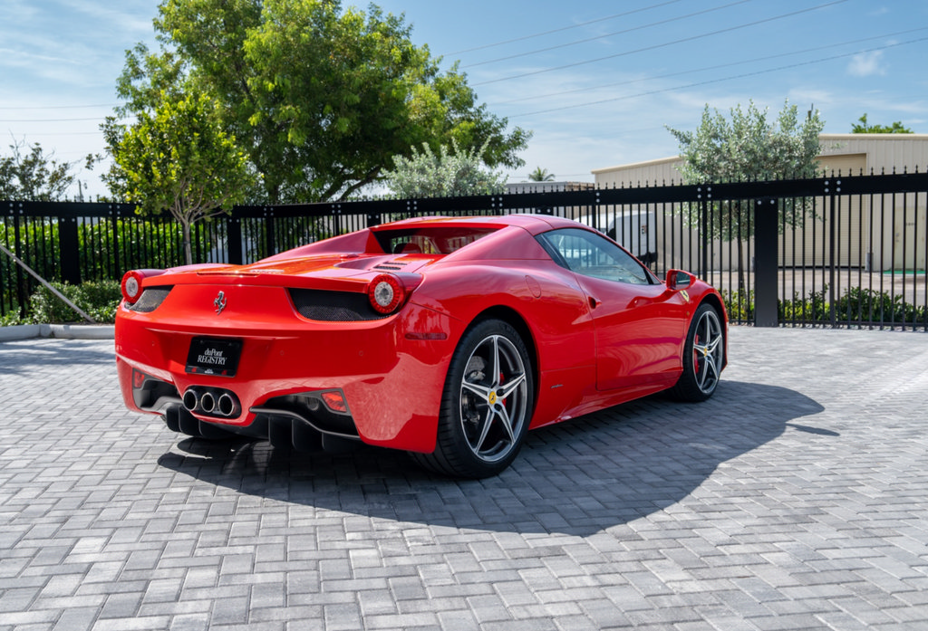 Used 2013 Ferrari 458 Spider RWD image 4