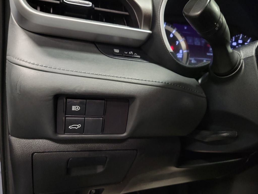 Used 2022 Toyota Highlander XLE image 22