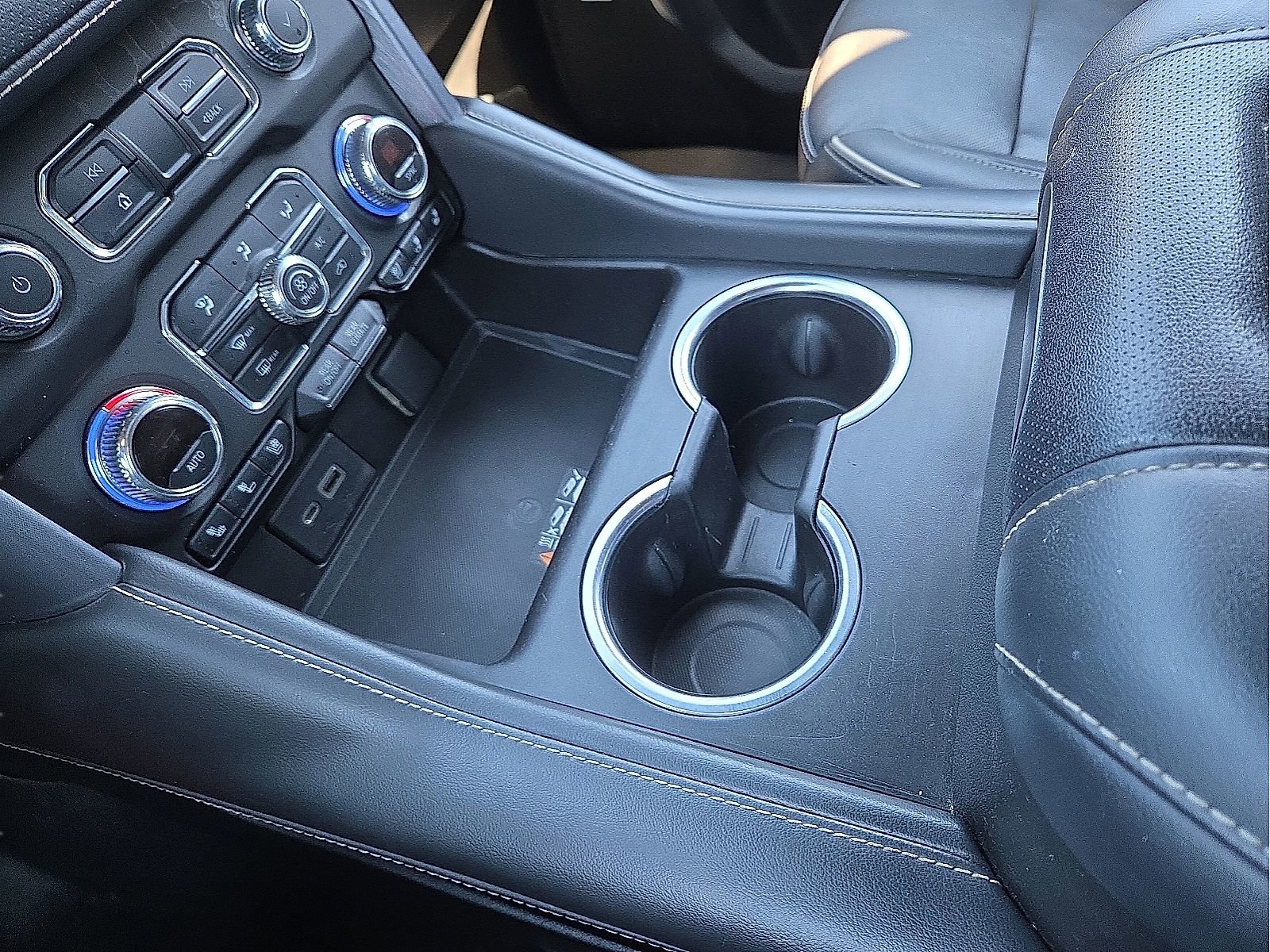 Used 2021 GMC Yukon XL SLT image 25