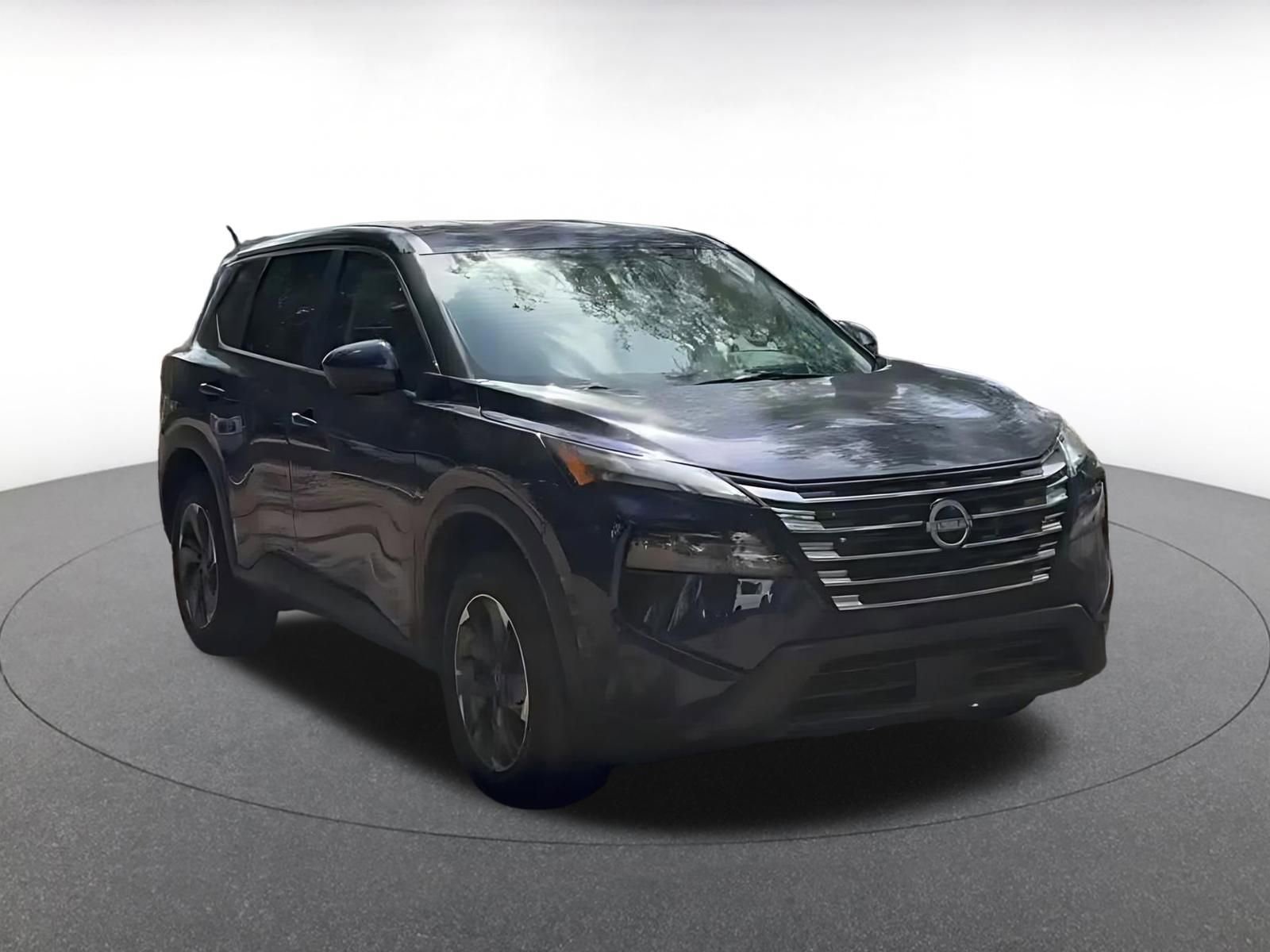 Used 2025 Nissan Rogue SV FWD image 3