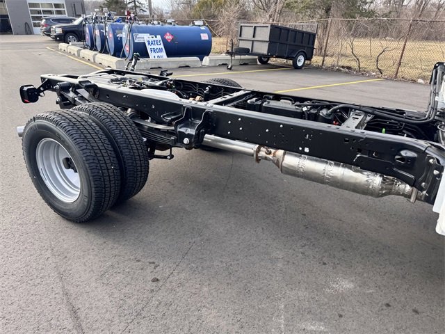 New 2025 Ford F350 XL w/ XL Chrome Package image 13