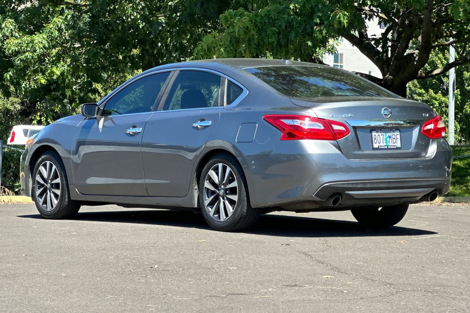 Used 2017 Nissan Altima 2.5 SV FWD image 6