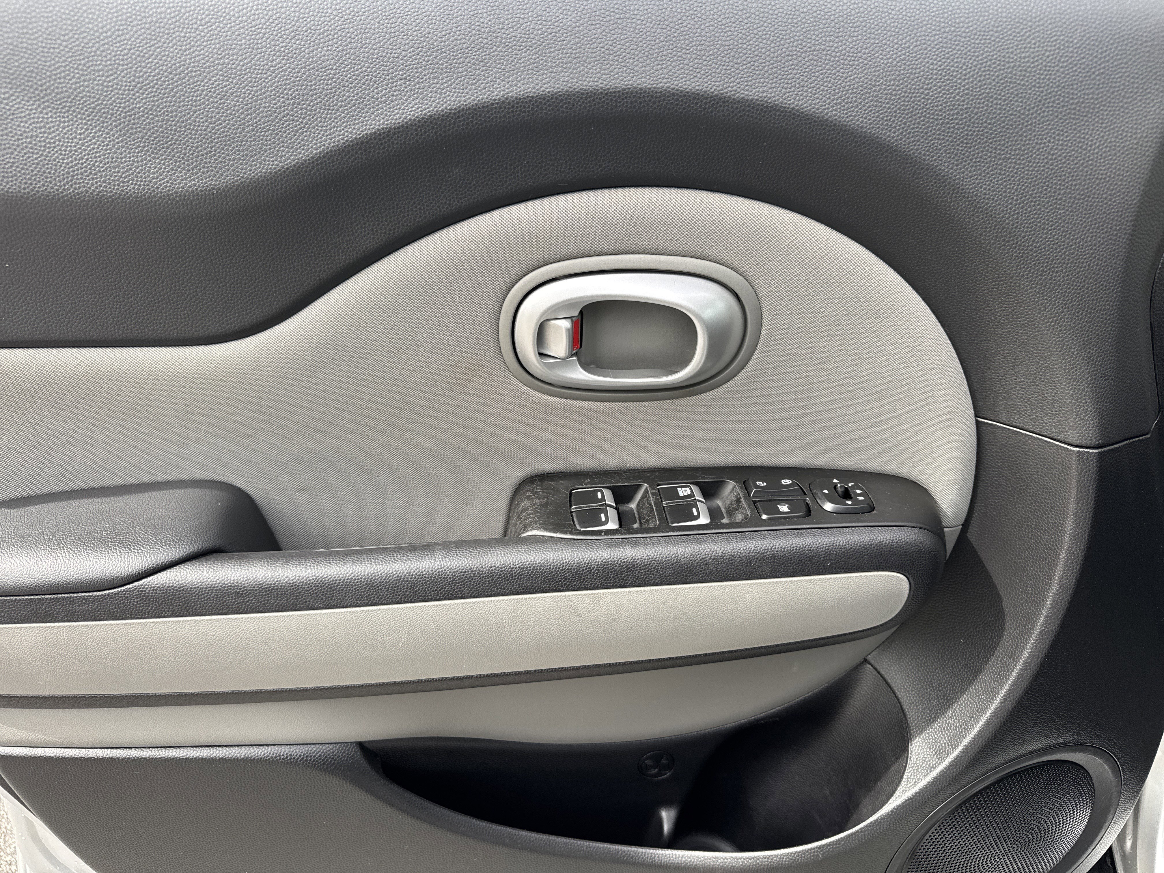 Used 2018 Kia Soul image 14