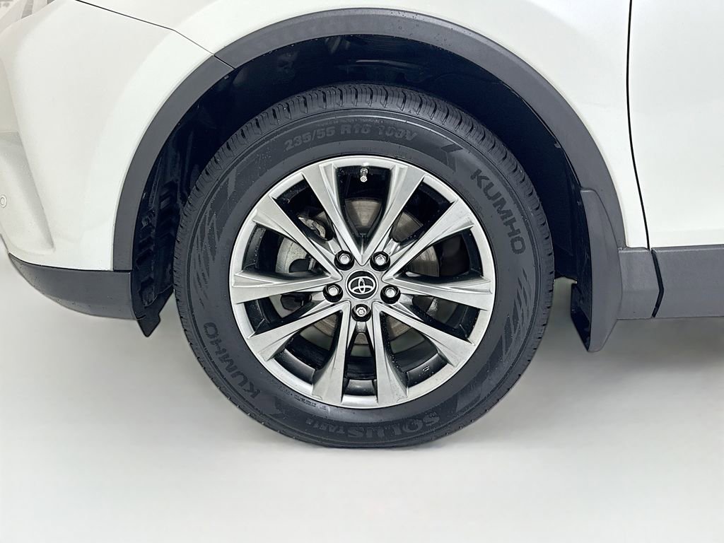 Used 2017 Toyota RAV4 Limited AWD/4WD image 30