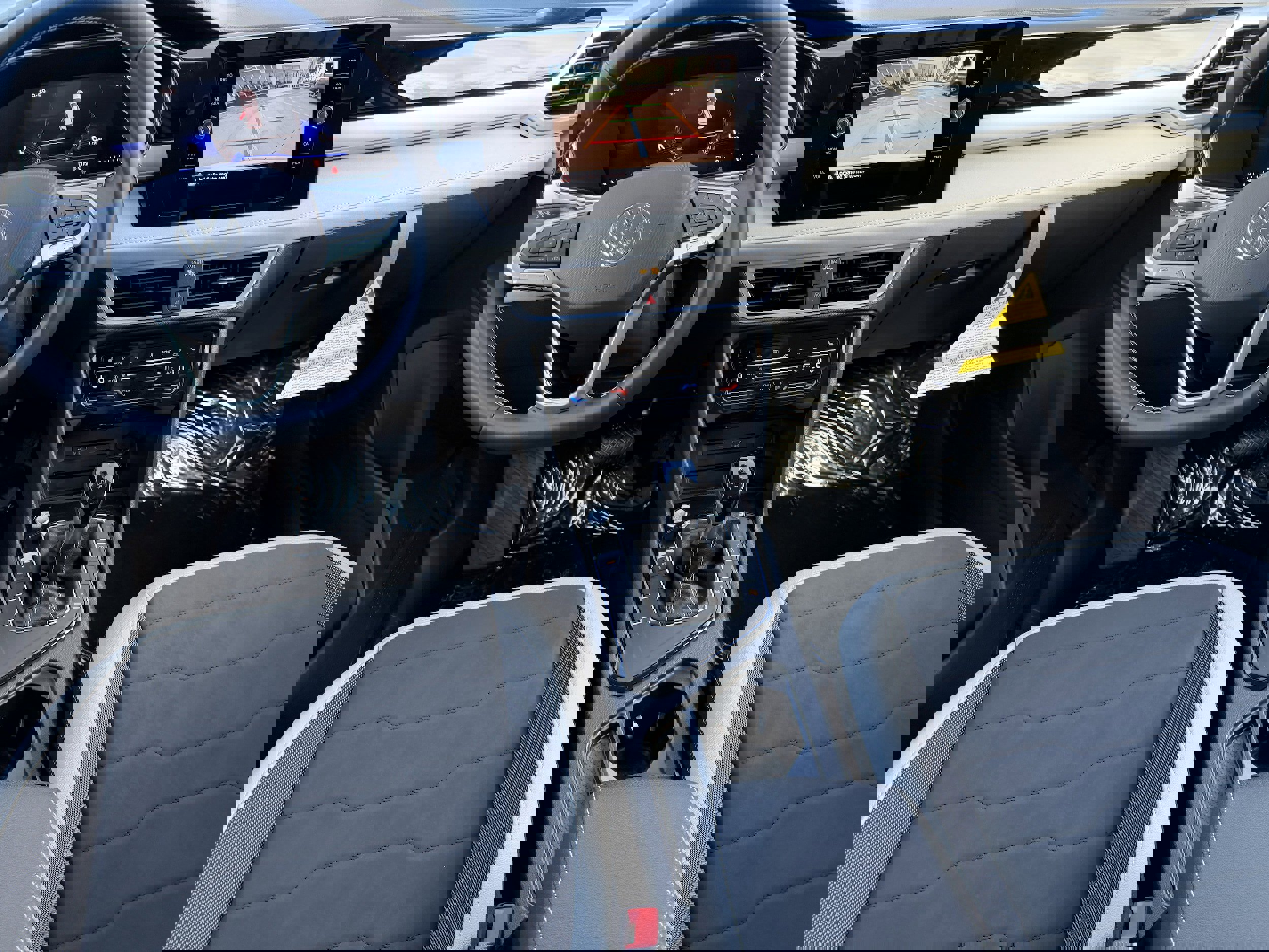 New 2026 Volkswagen Taos SE image 14