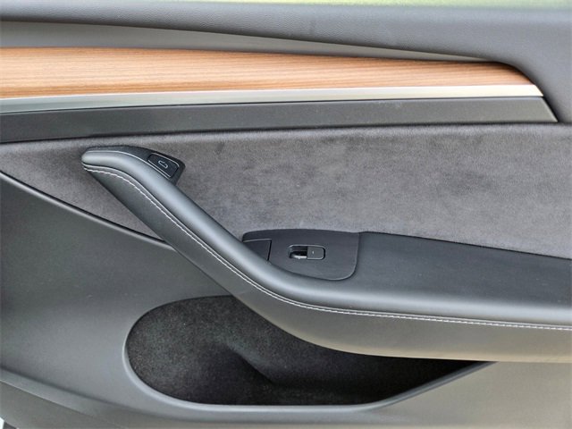 Used 2023 Tesla Model Y Performance image 22