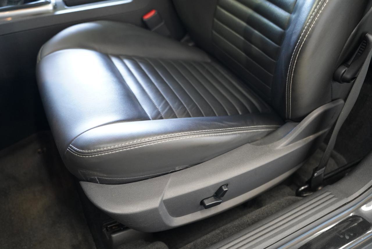 Used 2010 Dodge Challenger R/T image 23