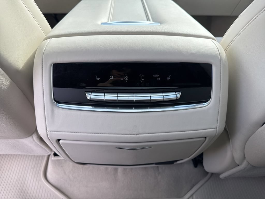 Used 2025 Cadillac Escalade Sport Platinum AWD/4WD image 37