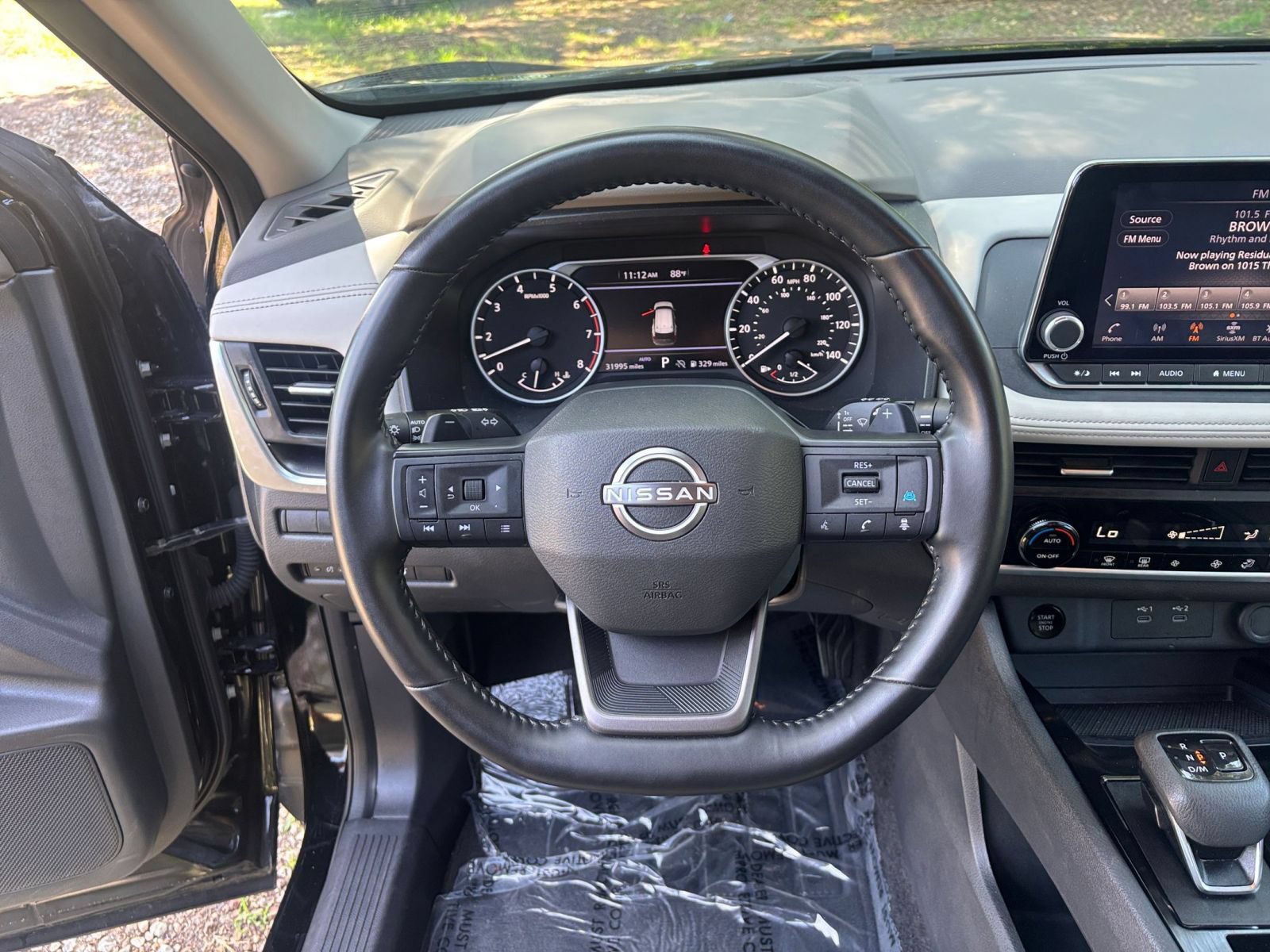 Used 2025 Nissan Rogue SV AWD/4WD image 29