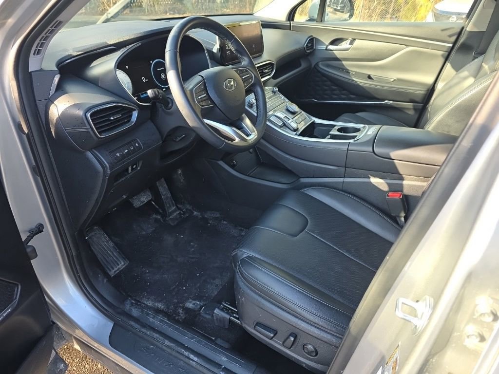 Used 2023 Hyundai Santa Fe SEL w/ Premium Package image 18