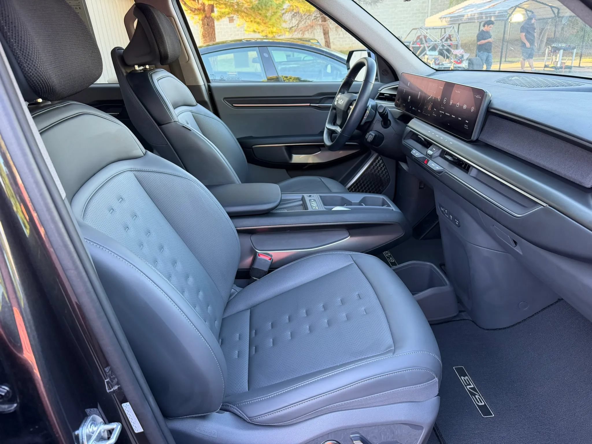 Used 2024 Kia EV9 Wind AWD/4WD image 25