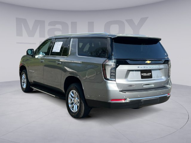 Used 2026 Chevrolet Suburban LT w/ Comfort Package AWD/4WD image 3