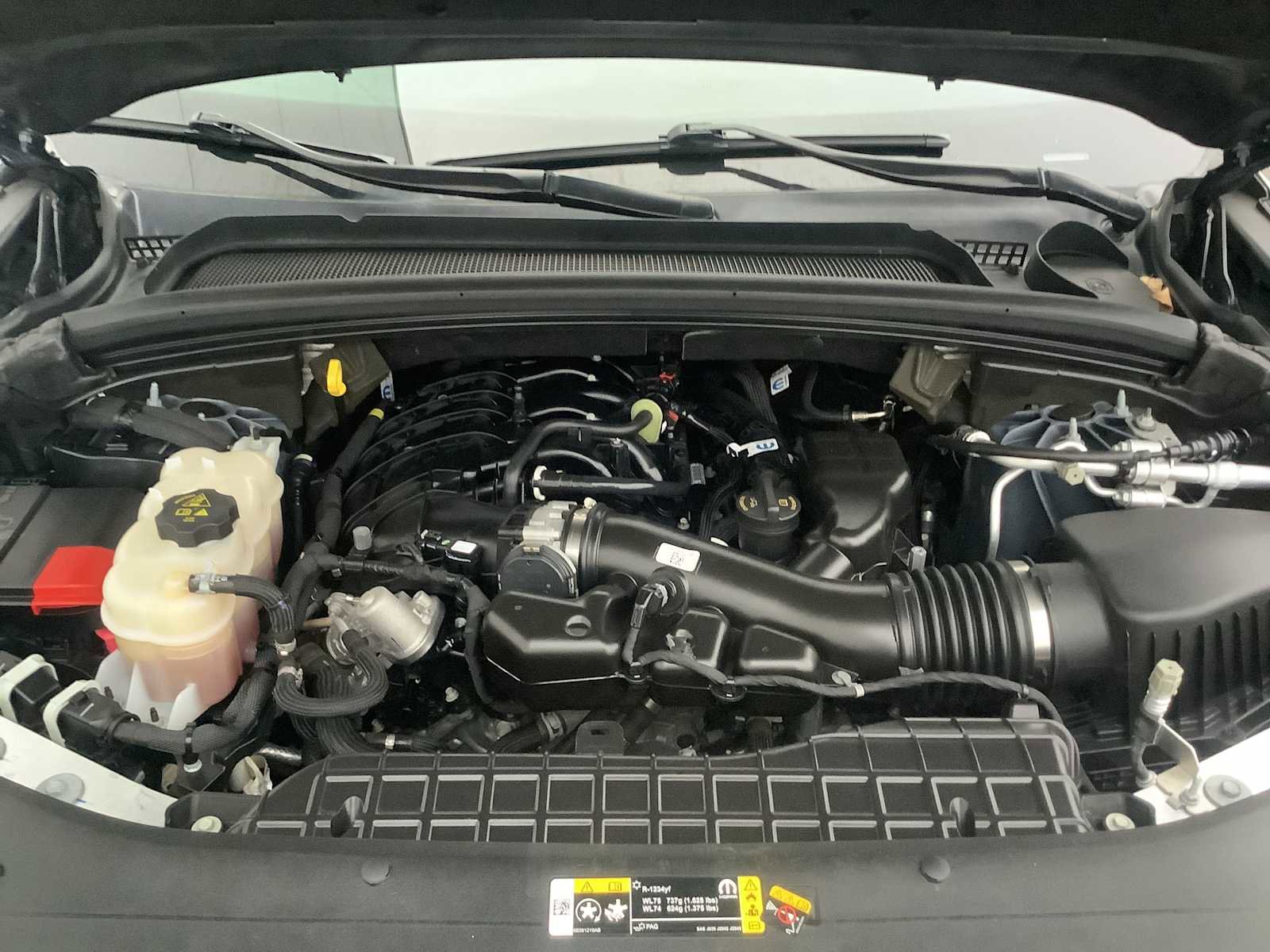 Used 2023 Jeep Grand Cherokee L Laredo image 8