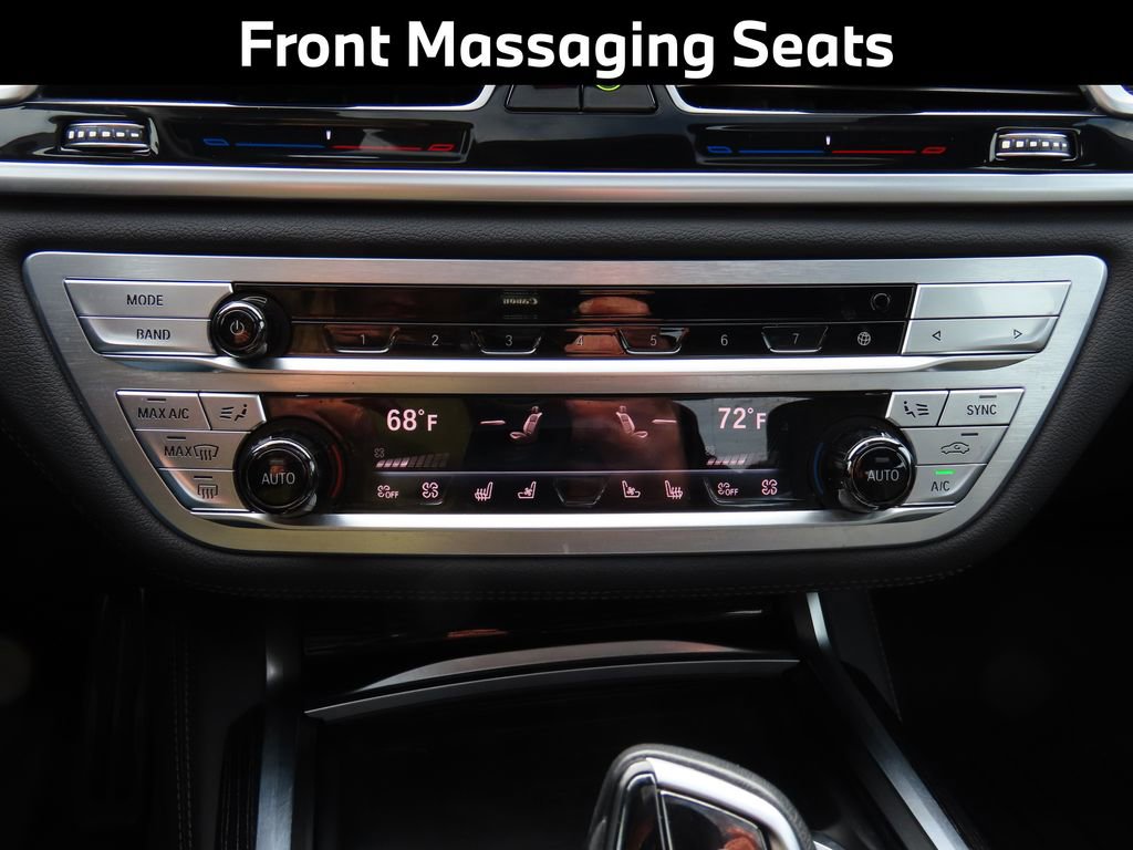 Used 2022 BMW 750i xDrive w/ Luxury Rear Seating Package image 28