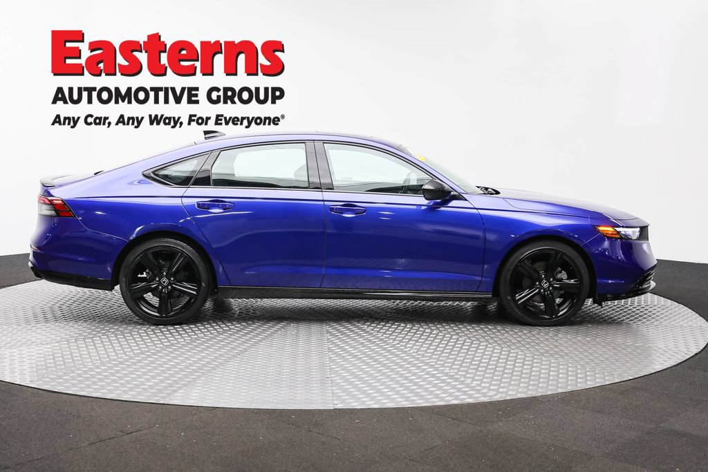 Used 2025 Honda Accord Sport image 4