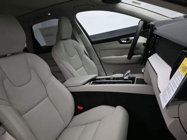 New 2026 Volvo XC60 B5 Ultra w/ Protection Package Premier image 36