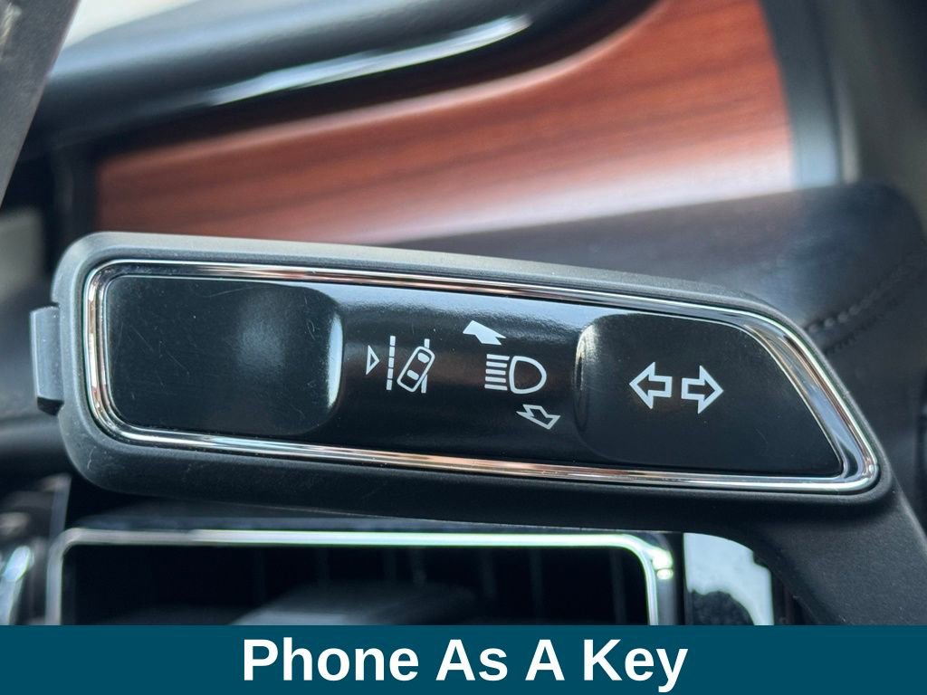 Used 2022 Lincoln Nautilus Reserve w/ Equipment Group 202A image 13