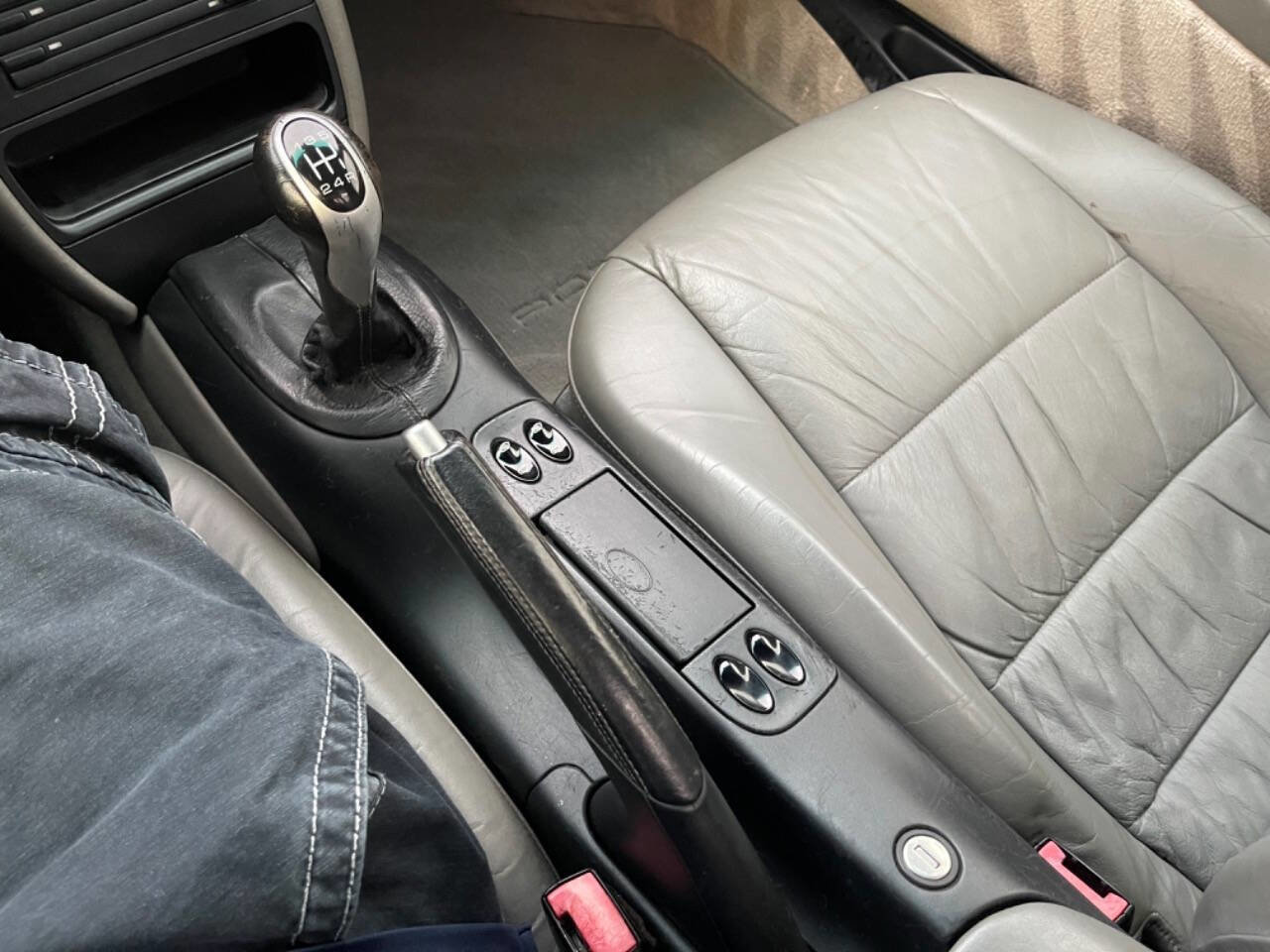 Used 2000 Porsche Boxster image 18