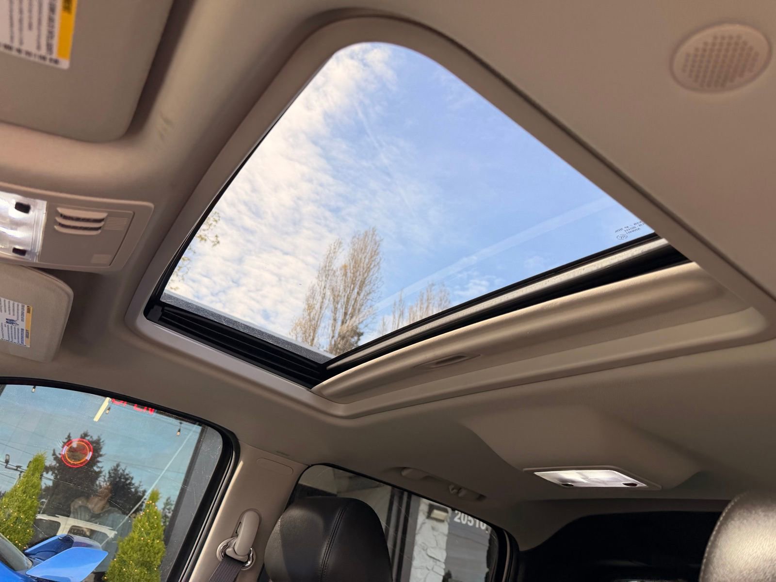 Used 2013 Chevrolet Avalanche LTZ AWD/4WD image 18