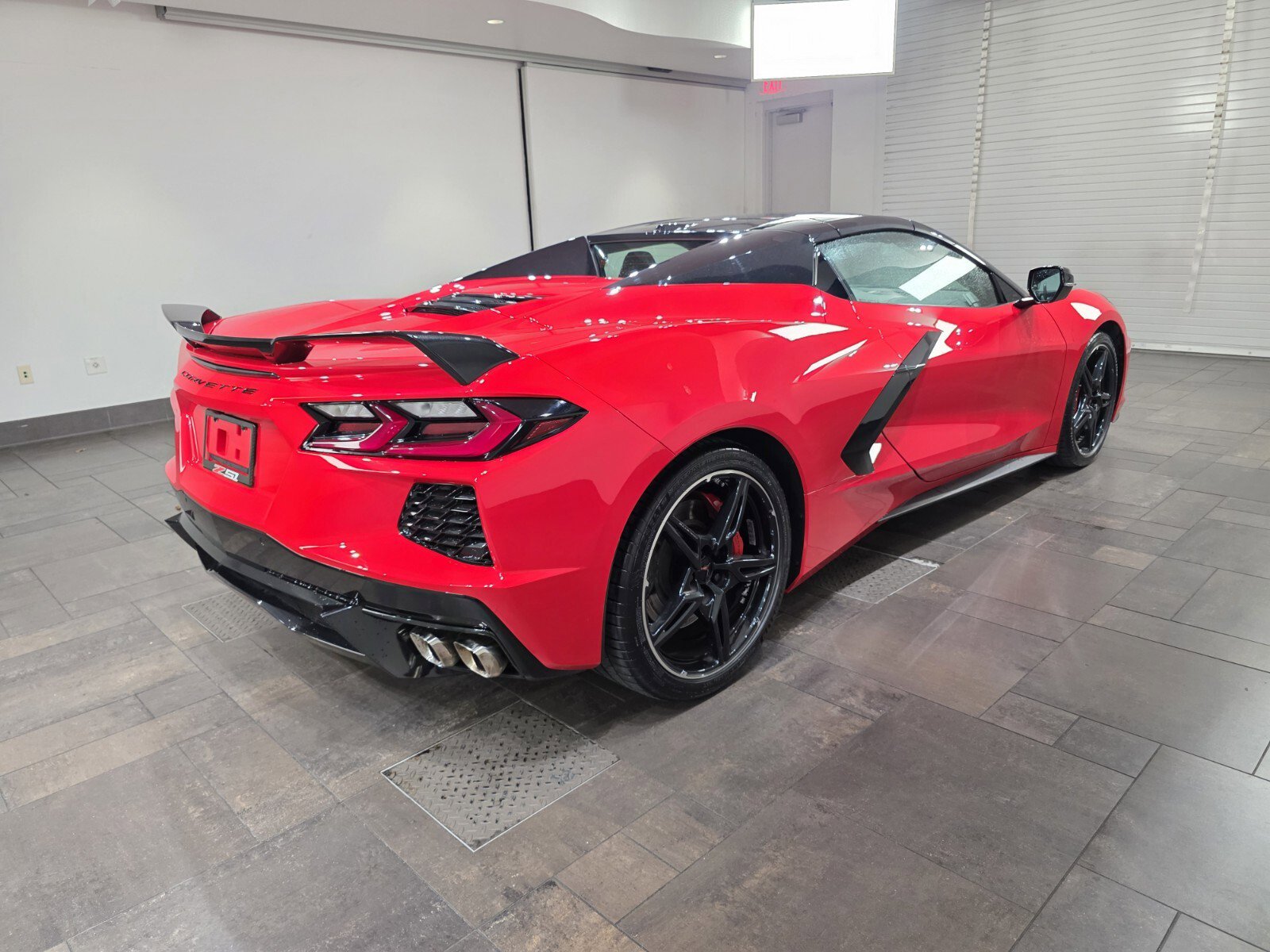 Used 2020 Chevrolet Corvette Stingray Premium Conv w/ 3LT Preferred Equipment Group image 23