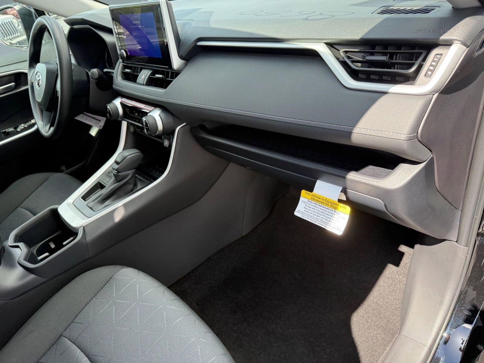 Certified 2025 Toyota RAV4 XLE w/ Convenience Package image 33