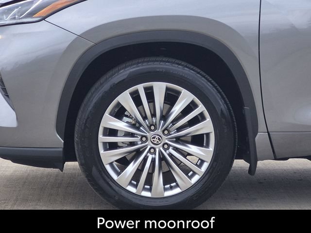 Certified 2026 Toyota Highlander Platinum AWD/4WD image 11