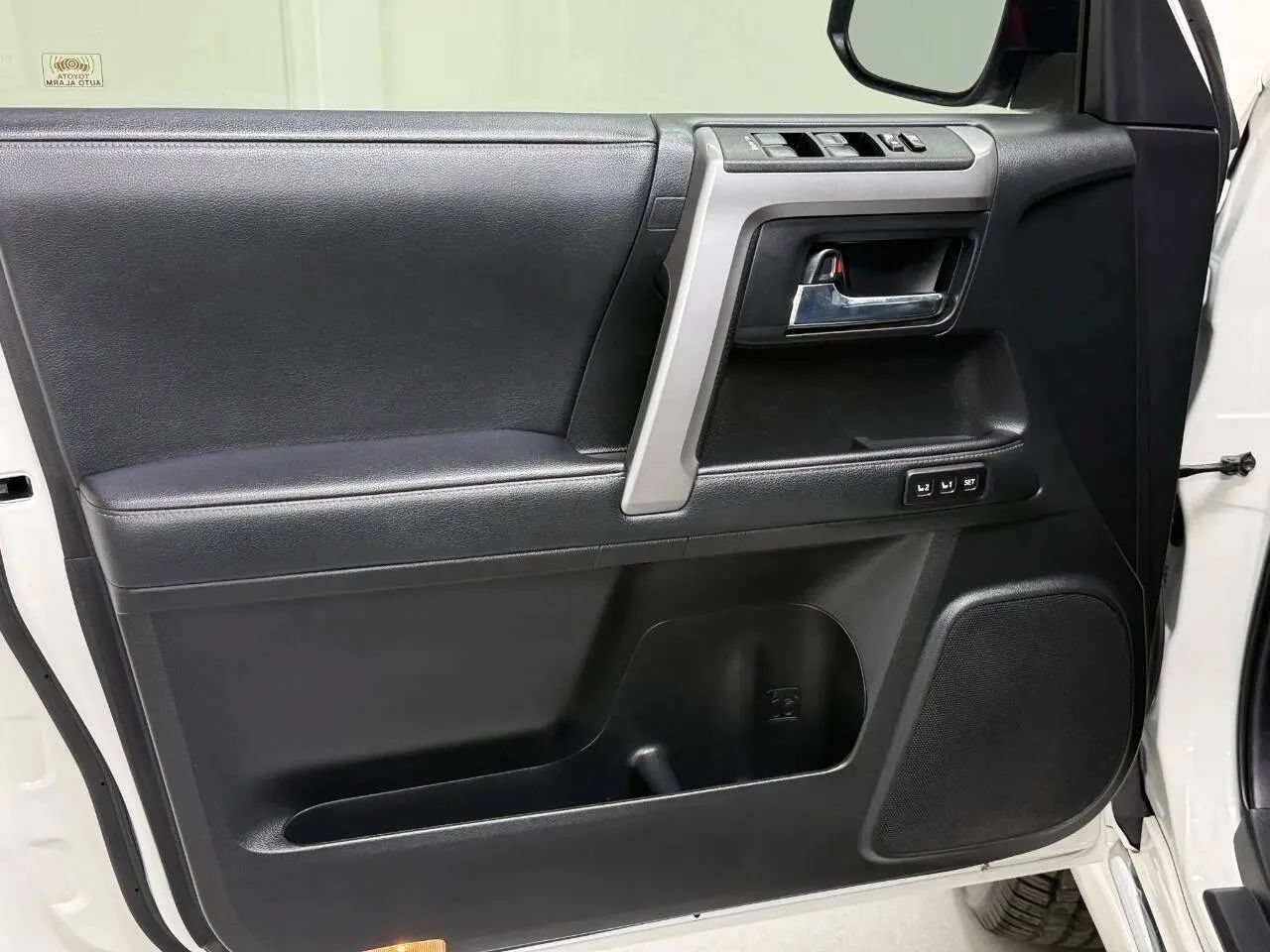 Used 2020 Toyota 4Runner Limited RWD image 22
