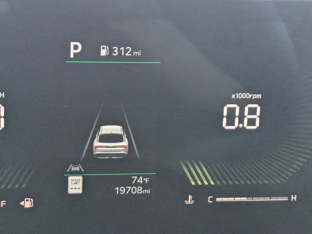 Used 2025 Kia K4 LXS image 16